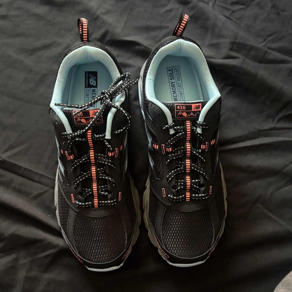 New Balance Women’s Black and Coral Sneakers - Picture 7 of 10